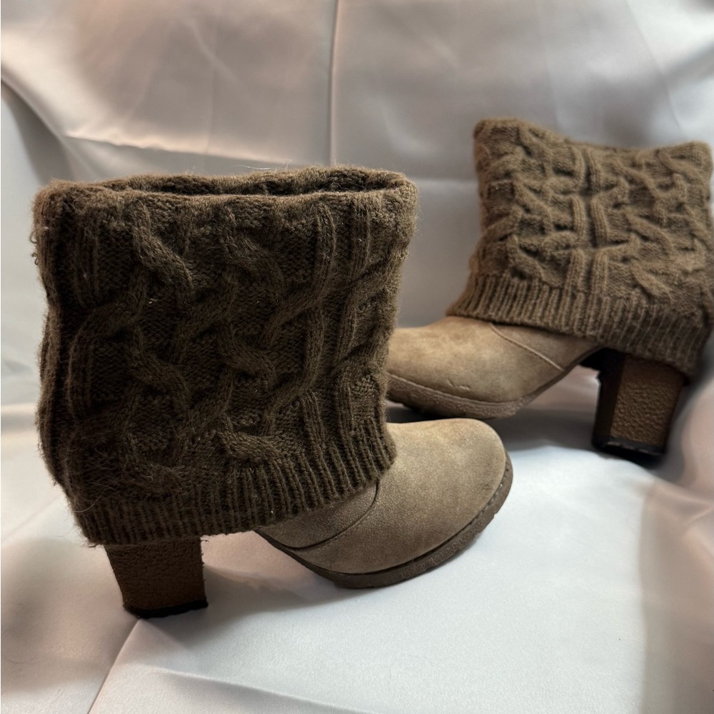 Muk Luks Chris Heeled Sweater Booties Size 6 - Picture 2 of 4